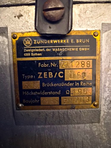 Zünderwerke brün - zünderwerke,