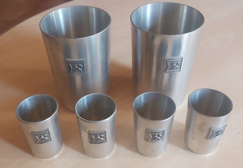 Sechs zinnbecher asn - zinnbecher,